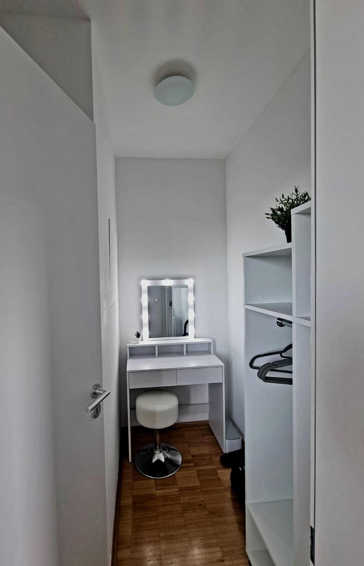 Ferienwohnung Koeln Appartement Keulen